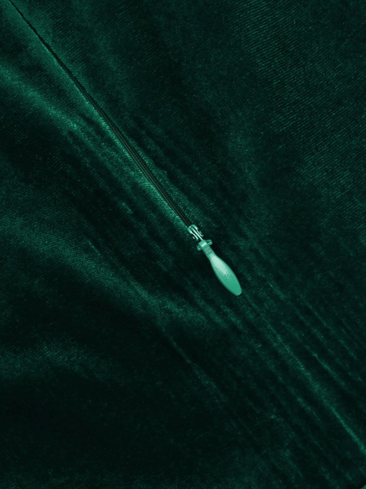 1960s Off Shoulder Velvet Bodycon Dress 9 1960s Off Shoulder Velvet Bodycon Dress - Image 7